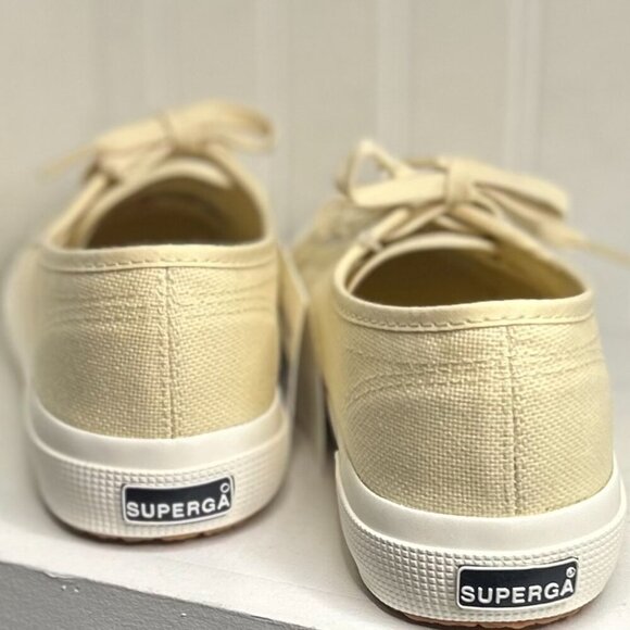 Superga 2750 Cotu Classic Sneakers (For Women) Size 8 - Picture 4 of 8